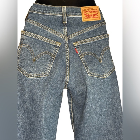 Levis Premium Womens Ribcage Straight Denim
Jeans Blue High Waist Straight sz 25 - Picture 2 of 10